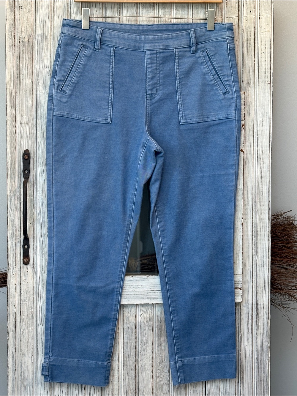 Tribal Pull On Ankle Crop Jeans Size 10 NWOT
